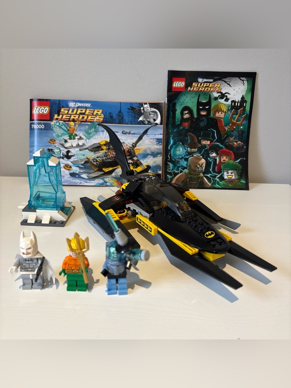 LEGO Arctic Batman vs Mr Freeze: Aquaman on Ice Set 76000 Complete With Manual